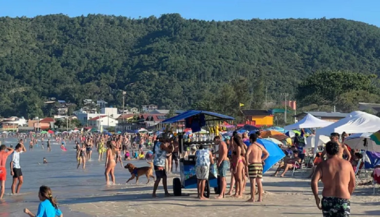 Declaran un brote de gastroenterocolitis en playas del sur de Brasil