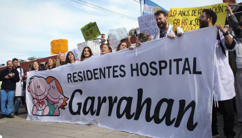 Los médicos residentes del Hospital Garrahan levantaron el paro