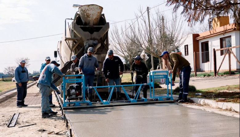 Libertador San Martín incorporó nueva maquinaria para mejorar las obras de pavimentación