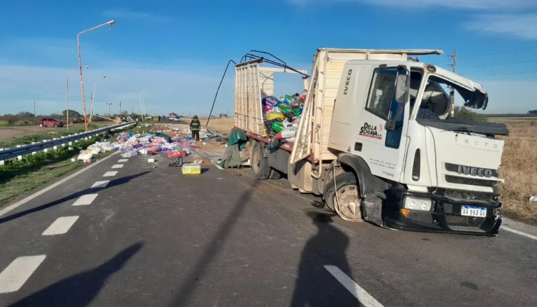 Tragedia en Ruta 18: murieron dos camioneros tras un choque frontal
