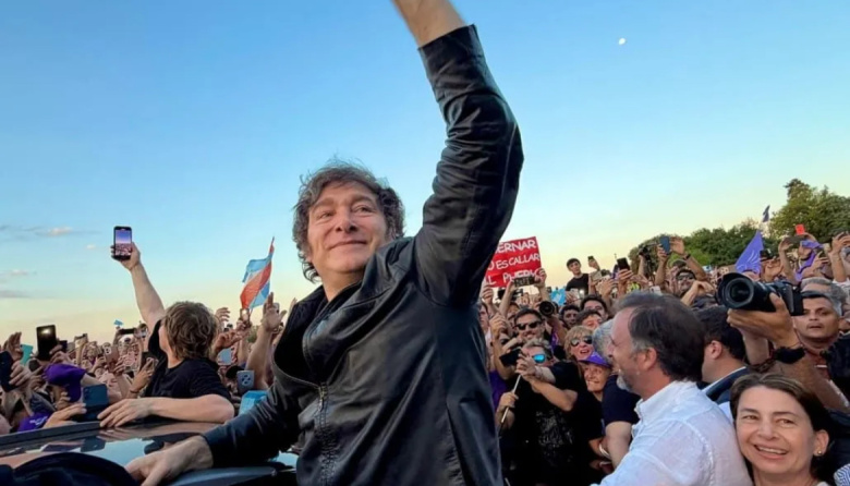 Javier Milei en Paraná : “Estamos a mitad de camino, no aflojen porque esta vez vale la pena”