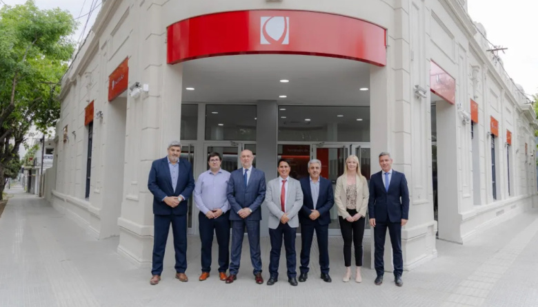 Banco Entre Ríos modernizó su sucursal en Crespo para “mejorar la atención y acompañar el desarrollo local”
