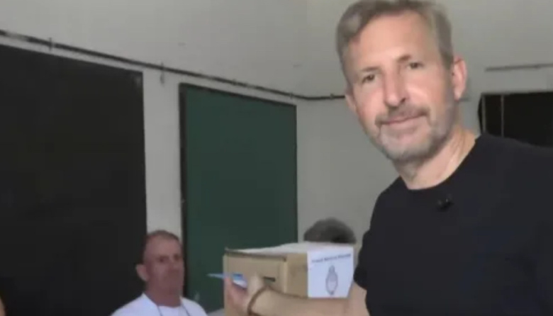 Votó Frigerio en Villa Paranacito: “Después de más de un siglo empezamos a votar de otra manera”