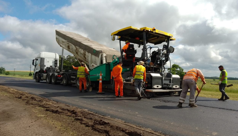 Trabajos de mantenimiento en Ruta Nacional Nº 12, tramo Galarza-Crespo