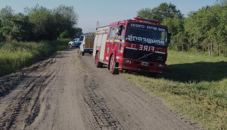 Conmoción en Cerrito: un auto calcinado y un cuerpo irreconocible en un camino rural