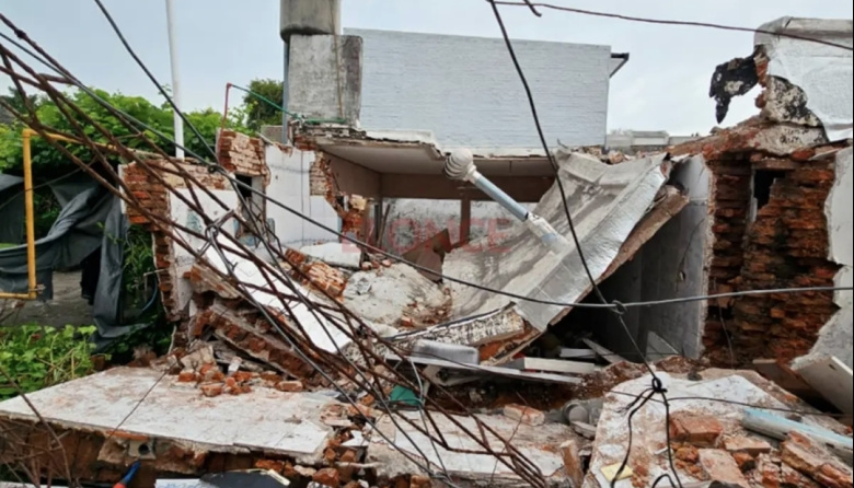 Explosión por fuga de gas en vivienda de Paraná: una mujer fue rescatada entre los escombros