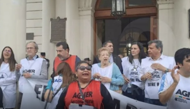 Docentes entrerrianos adhieren al paro nacional contra la reforma laboral