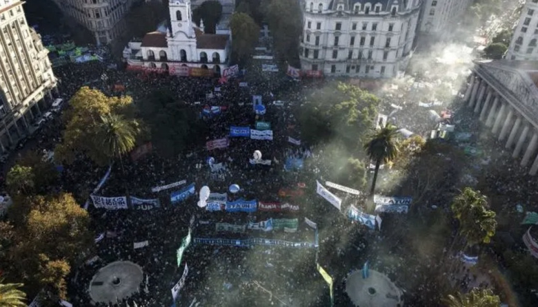 La Marcha Federal Universitaria convocó a una multitud en Buenos Aires