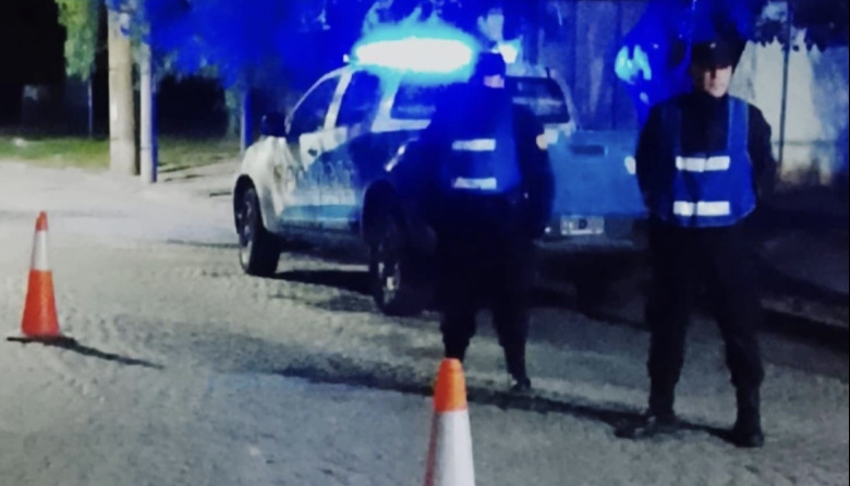 Policías asistieron a una persona en crisis emocional en Diamante