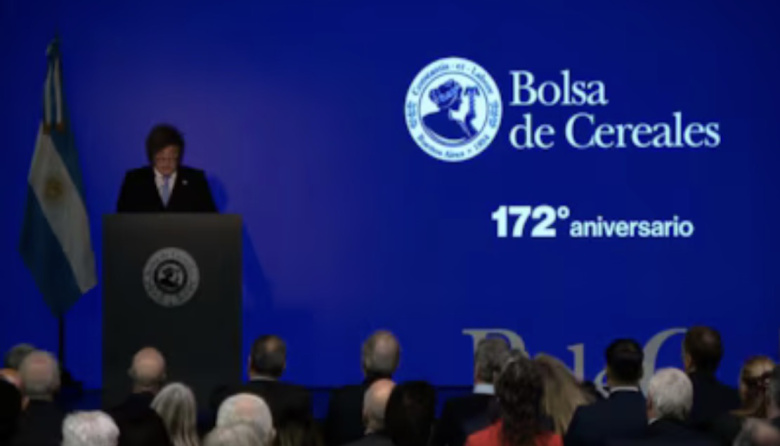 Javier Milei anunció una baja en las retenciones para el trigo, la cebada y la soja