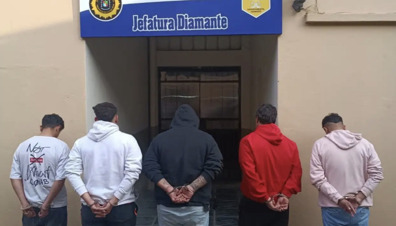 Cinco detenidos y secuestro de armas por el homicidio en Diamante