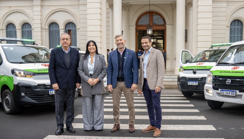 Entre Ríos refuerza el sistema sanitario con la incorporación de 24 ambulancias y nuevo equipamiento