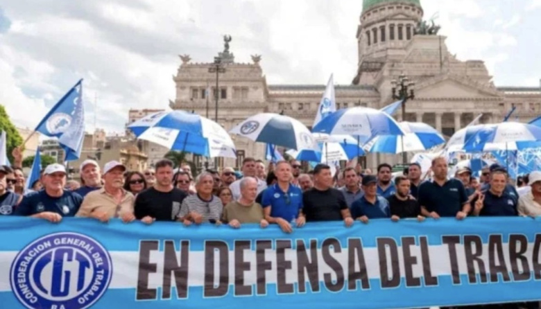 La CGT vuelve a la calle y marcha por "producción, desarrollo y empleo digno"