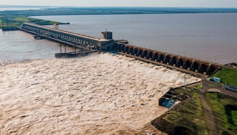 Yacyretá abrió las compuertas para atenuar los efectos del aumento de caudal del río Paraná