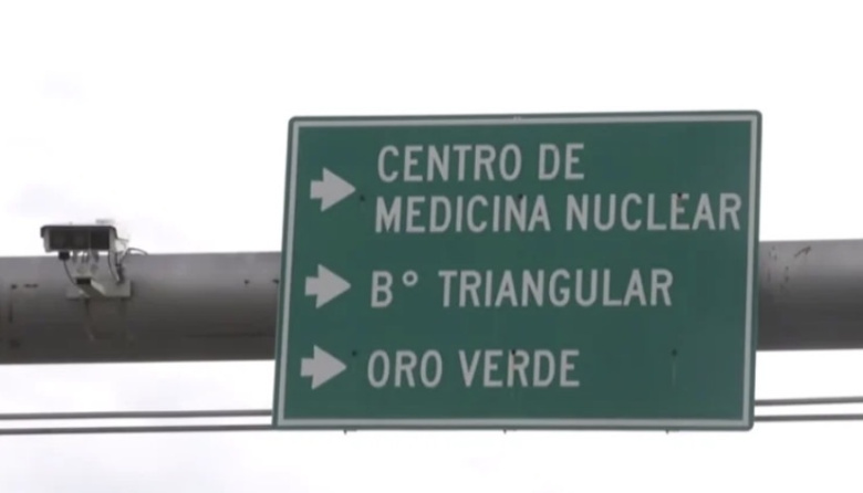 Este jueves comienzan a cobrar las fotomultas en el acceso por Ruta 11: controlarán uso de celular y cinturón
