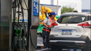 YPF anunció que baja 4% el precio de los combustibles a partir del 1 de mayo