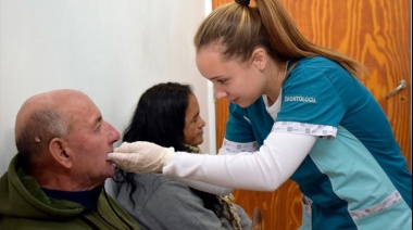 Estudiantes de la UAP brindaron atención odontológica gratuita en Villa Paranacito