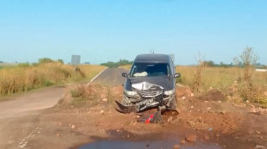 Chocó contra un montículo de tierra que indicaba un corte en la Ruta 18