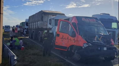 Varias personas resultaron heridas tras un choque en cadena que involucró a cinco vehículos