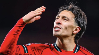 Lisandro Martínez recibió una dura sanción tras su expulsión