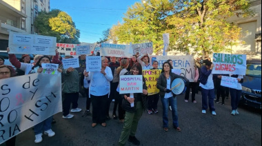 Trabajadores del hospital San Martín protestaron en Paraná para exigir un aumento salarial del 30%