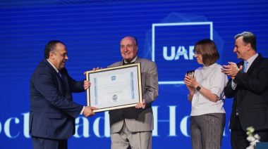 La Universidad Adventista del Plata otorgó el Doctorado Honoris Causa al Dr. Aecio Cairus