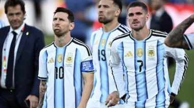 La Selección vuela hacia la Argentina: Messi y De Paul no viajan con la delegación