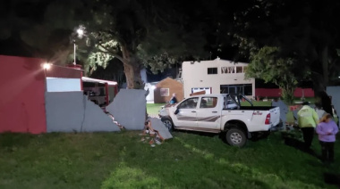 Accidente en Ruta 131: una camioneta chocó contra un tapial en Diamante