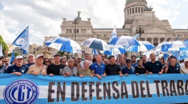 La CGT vuelve a la calle y marcha por "producción, desarrollo y empleo digno"