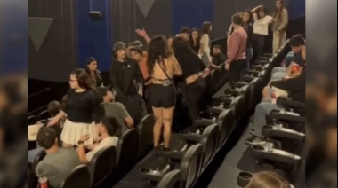 Escándalo en un cine de Paraná: se pelearon por el lugar, tiraron gas pimienta y evacuaron la sala