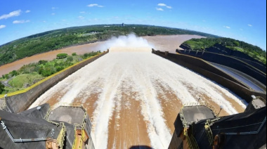 Itaipú reabrió sus compuertas y liberó 3,1 millones de litros de agua por segundo