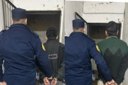 Detienen a dos hombres en flagrancia por robo en Diamante