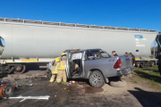 Dos bocinazos y “una explosión”: revelan detalles del trágico accidente entre una camioneta y un tren en Entre Ríos