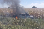 Siniestro vial en Ruta 12: dos camionetas chocaron y una se prendió fuego