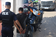 Dos hechos policiales en Diamante: un detenido por intento de robo y un accidente con heridos leves