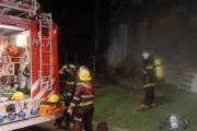 Incendio en una casa en Diamante motivó un operativo con once bomberos