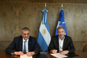 Acuerdo entre YPF y Entre Ríos para mejorar la logística, bajar costos e impulsar nuevas inversiones