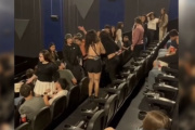 Escándalo en un cine de Paraná: se pelearon por el lugar, tiraron gas pimienta y evacuaron la sala
