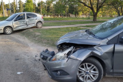 Accidente en Crespo: un conductor fue trasladado y tres personas fueron revisadas